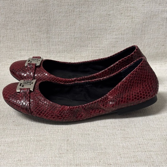 Lauren Ralph Lauren Womens Ballet Flats Red Black Stretch Fit SnakeskinSize 7B - Picture 2 of 8